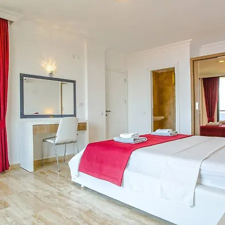 7 Bedroom - 3136 Villa
