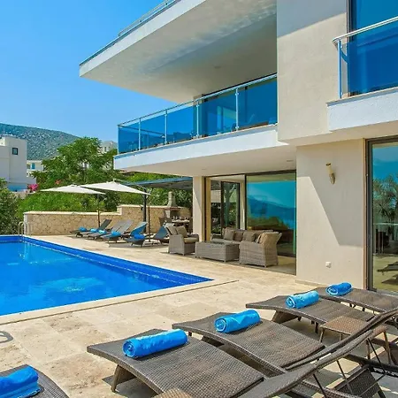 7 Bedroom - 3136 Villa